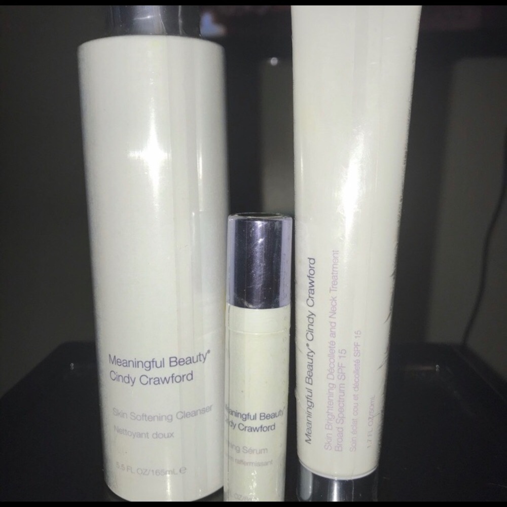 Cindy Crawford’s Meaningful Beauty Set